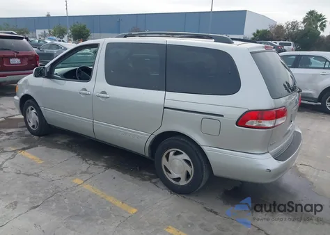 2003 Toyota Sienna Le z USA, uszkodzony, nr VIN 4T3ZF13C13U546713